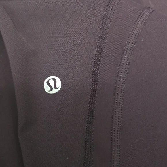 Lululemon Cropped Leggings / Capri – Size 10 - Picture 3 of 4